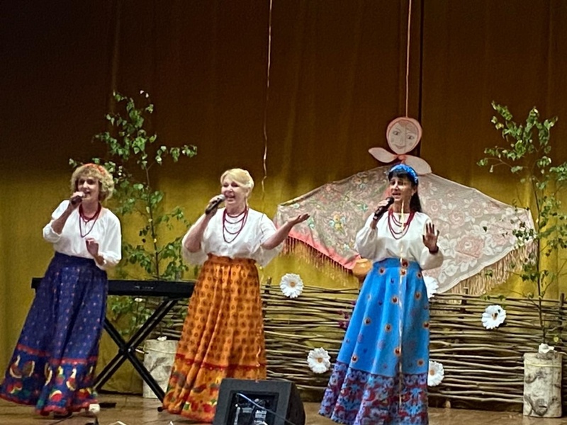 Передвижной центр досуга едет к вам! Дни сел и деревень - лето, наполненное радостью!.