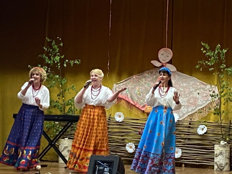 Передвижной центр досуга едет к вам! Дни сел и деревень - лето, наполненное радостью!. Передвижной центр досуга едет к вам! Дни сел и деревень - лето, наполненное радостью!.